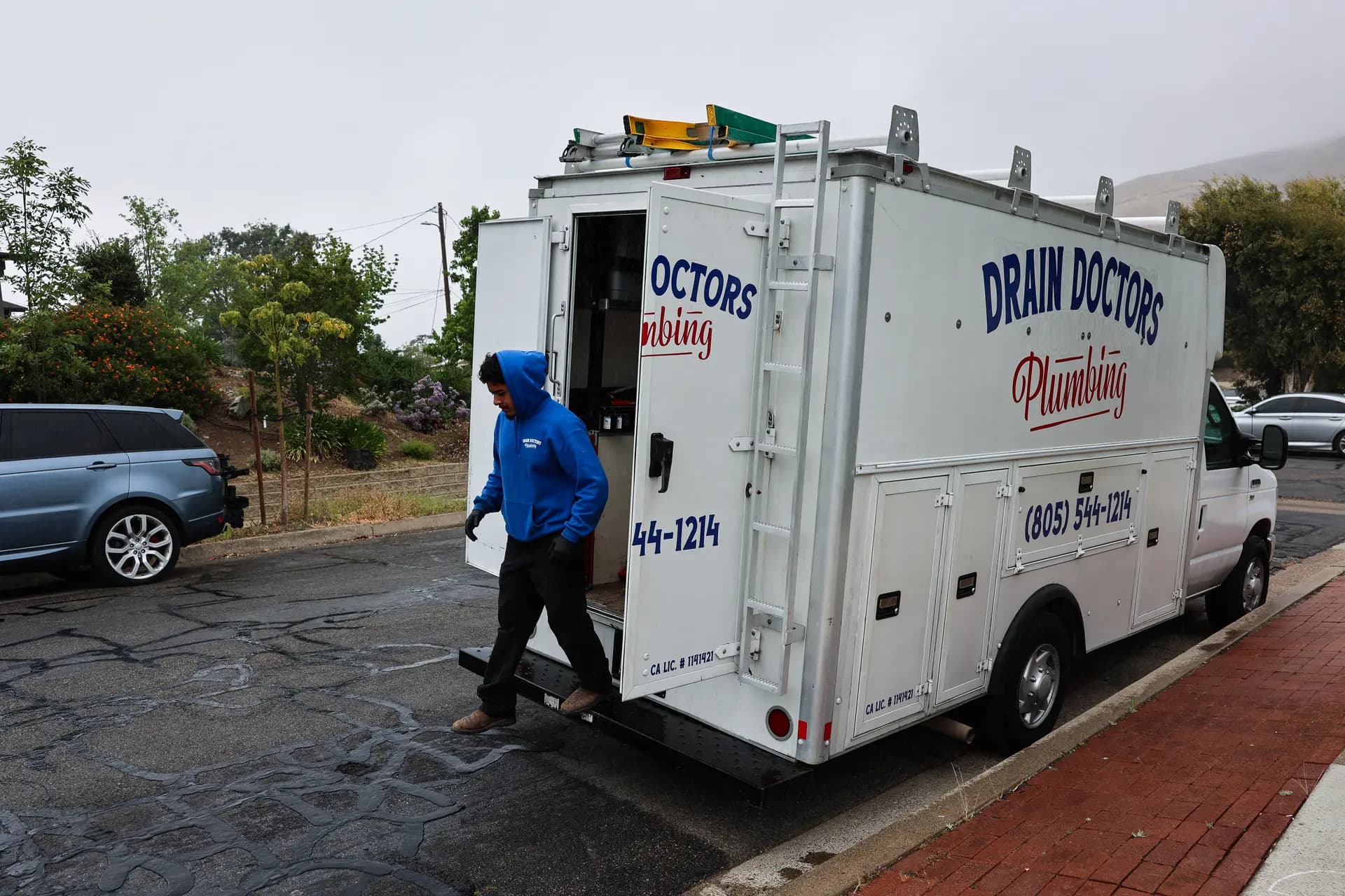 Drain Doctors Plumbing technician heading out to a job in Paso Robles, CA
