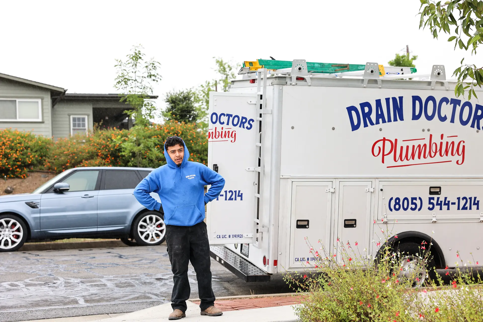 Drain Doctors Plumbing technician heading out to a job in Orcutt, CA