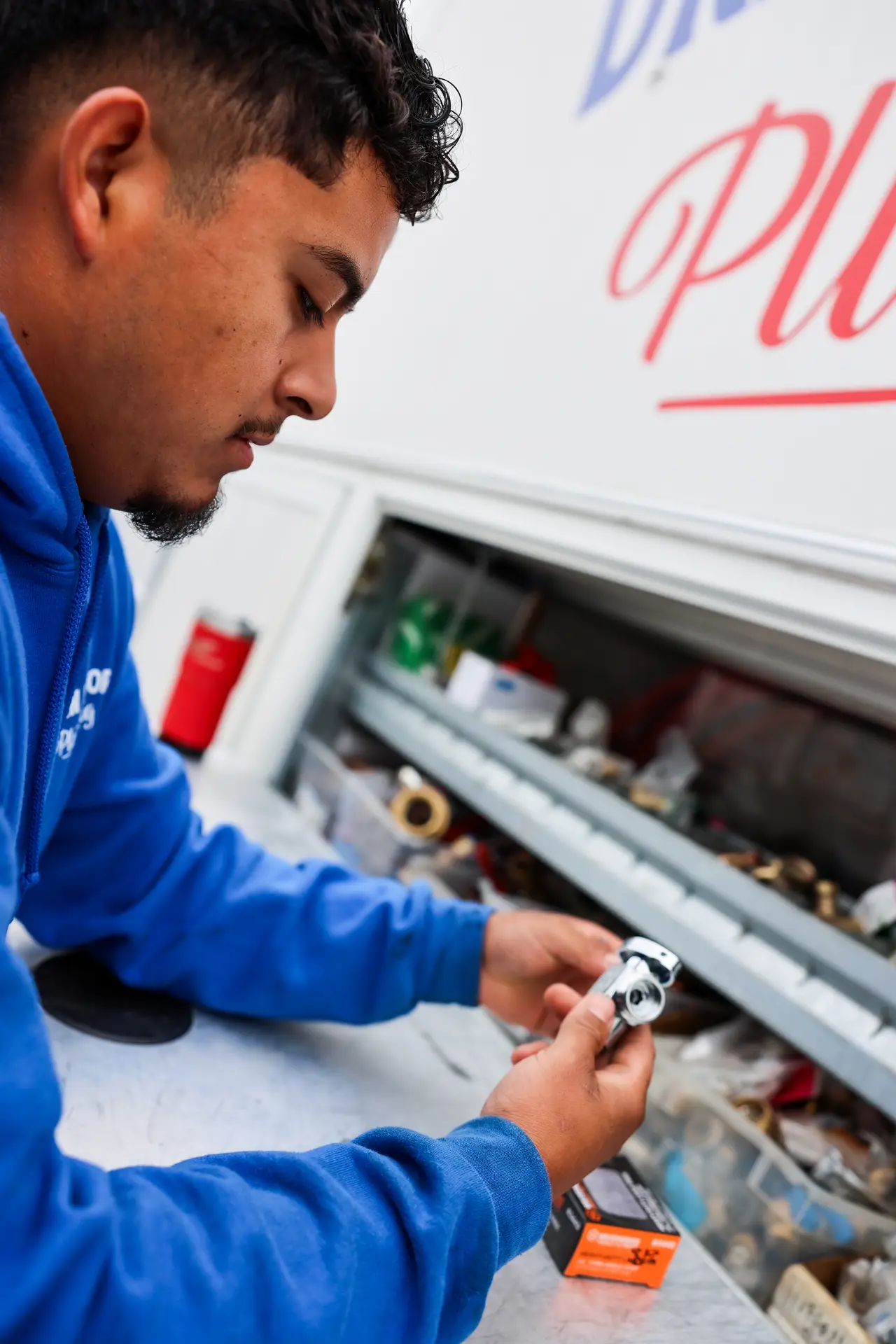 Drain Doctors Plumbing technician preparing for a job in Avila Beach, CA