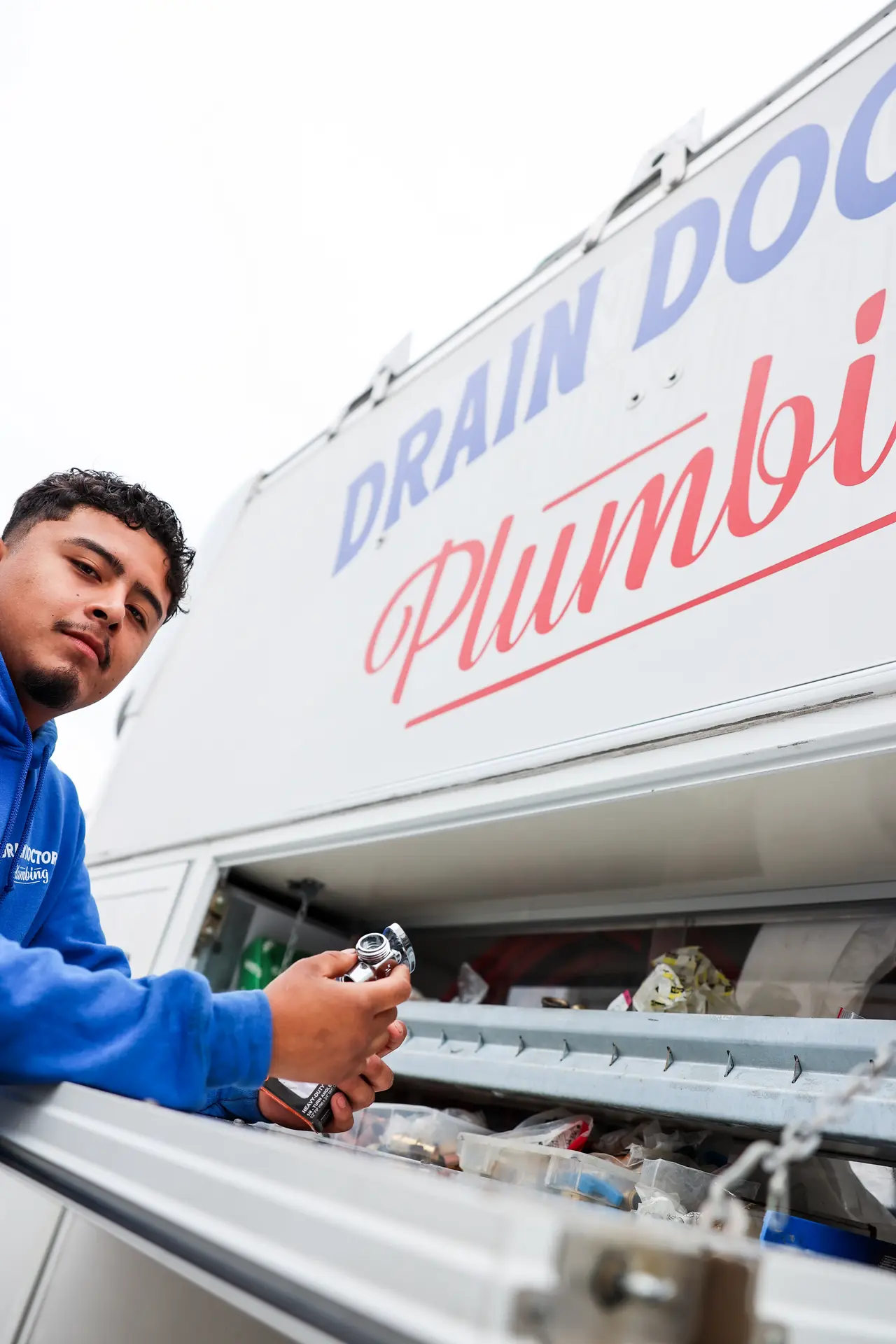 Drain Doctors Plumbing technician preparing for a job in Cayucos, CA