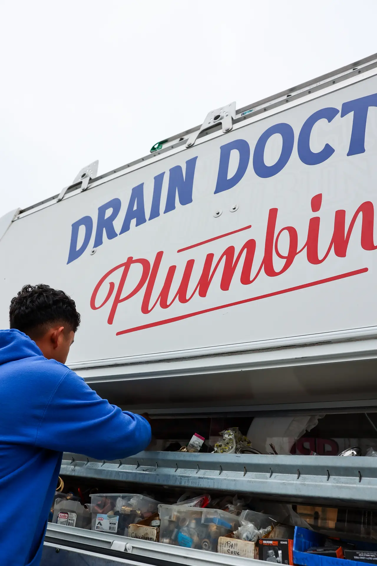 Drain Doctors Plumbing technician preparing for a job in Templeton, CA